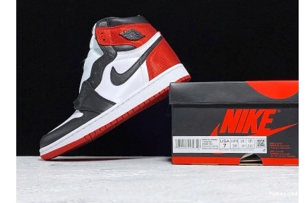 Hyperoad SATIN BLACK TOE HIGH - RETRO 1 JORDAN 1124